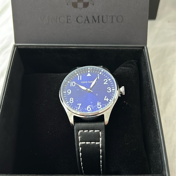 NWT VINCE CAMUTO WATCH WITH BLUE FACE AND LEATHER STRAP - Picture 1 of 2